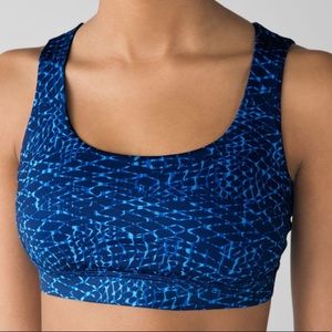 Lululemon Energy Bra Samba Snake Kayak Blue Hero